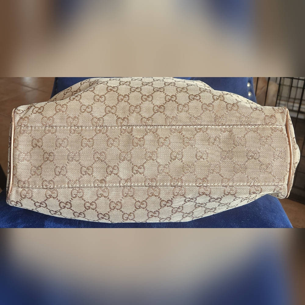 GUCCI GG Canvas Suki Tote - Picture 8 of 14